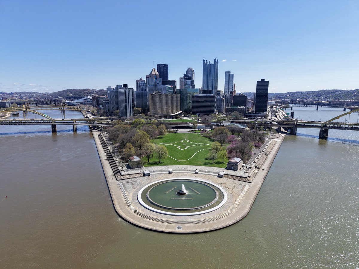 Explore the Three Rivers on a Boat Tour Pittsburgh