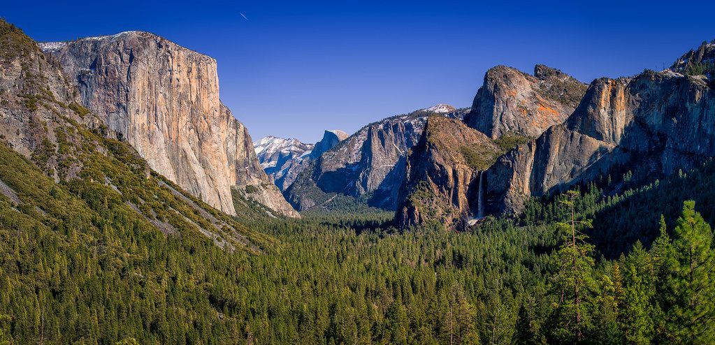 Tunnel View