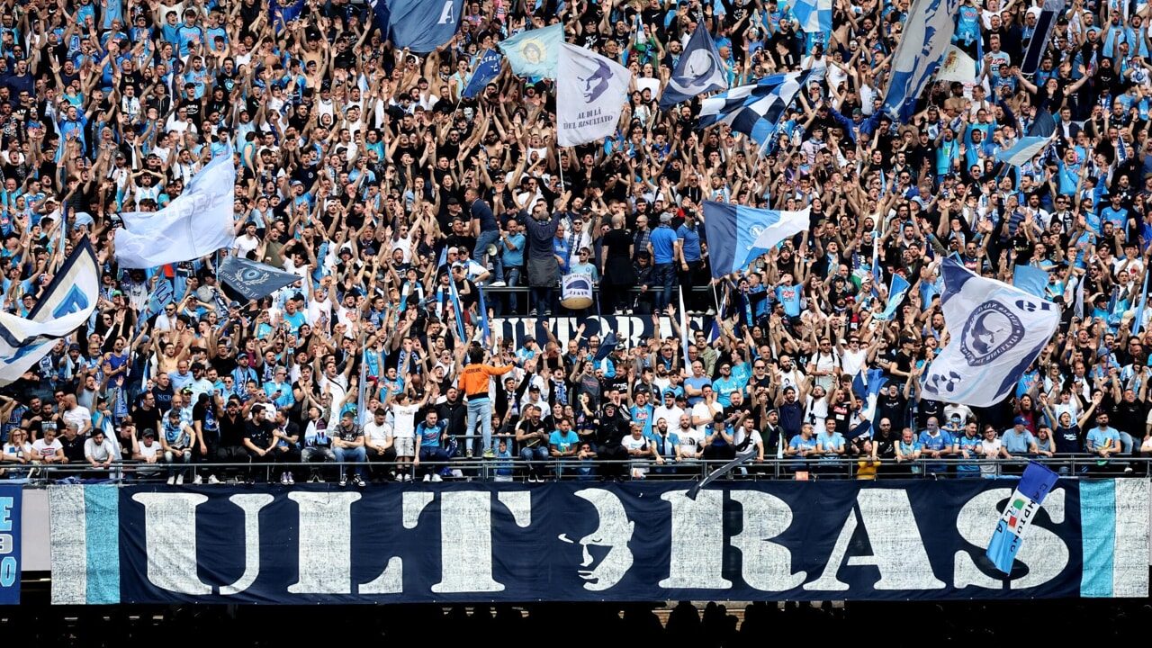 Curva B