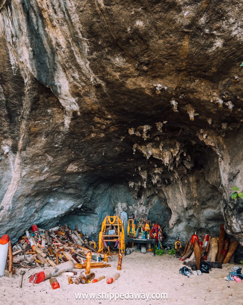 Phra Nang Cave