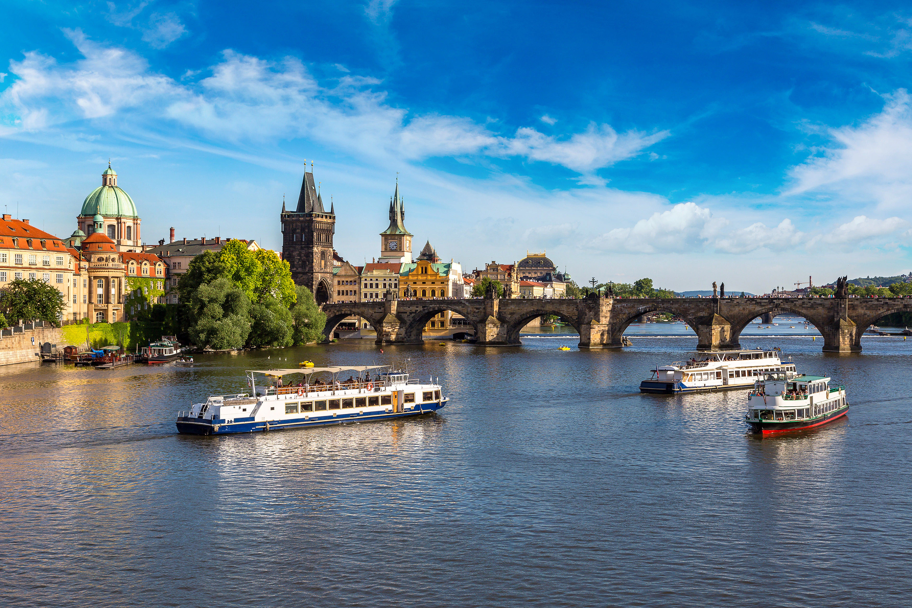 Boat Cruise Prague