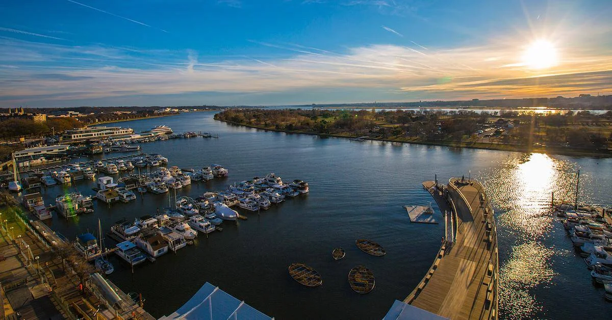 DC Lunch Cruises on the Potomac