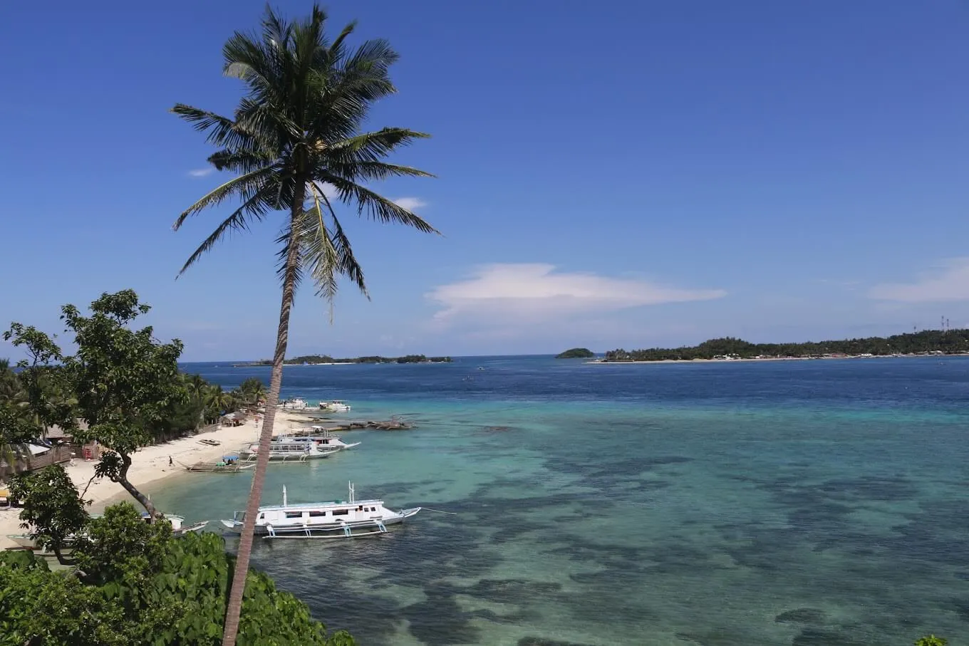 Manoc-Manoc Bay