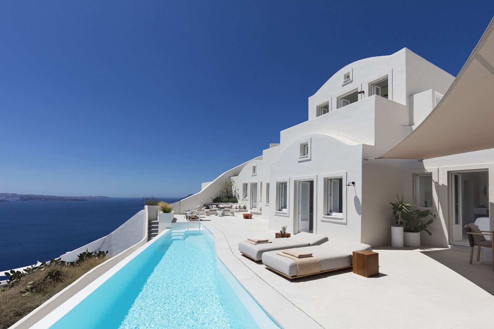 Canaves Oia Suites
