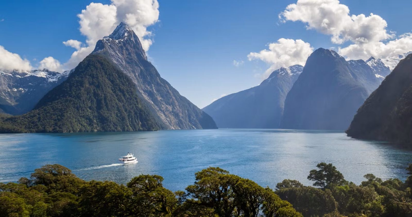 Queenstown Cruise to Milford Sound