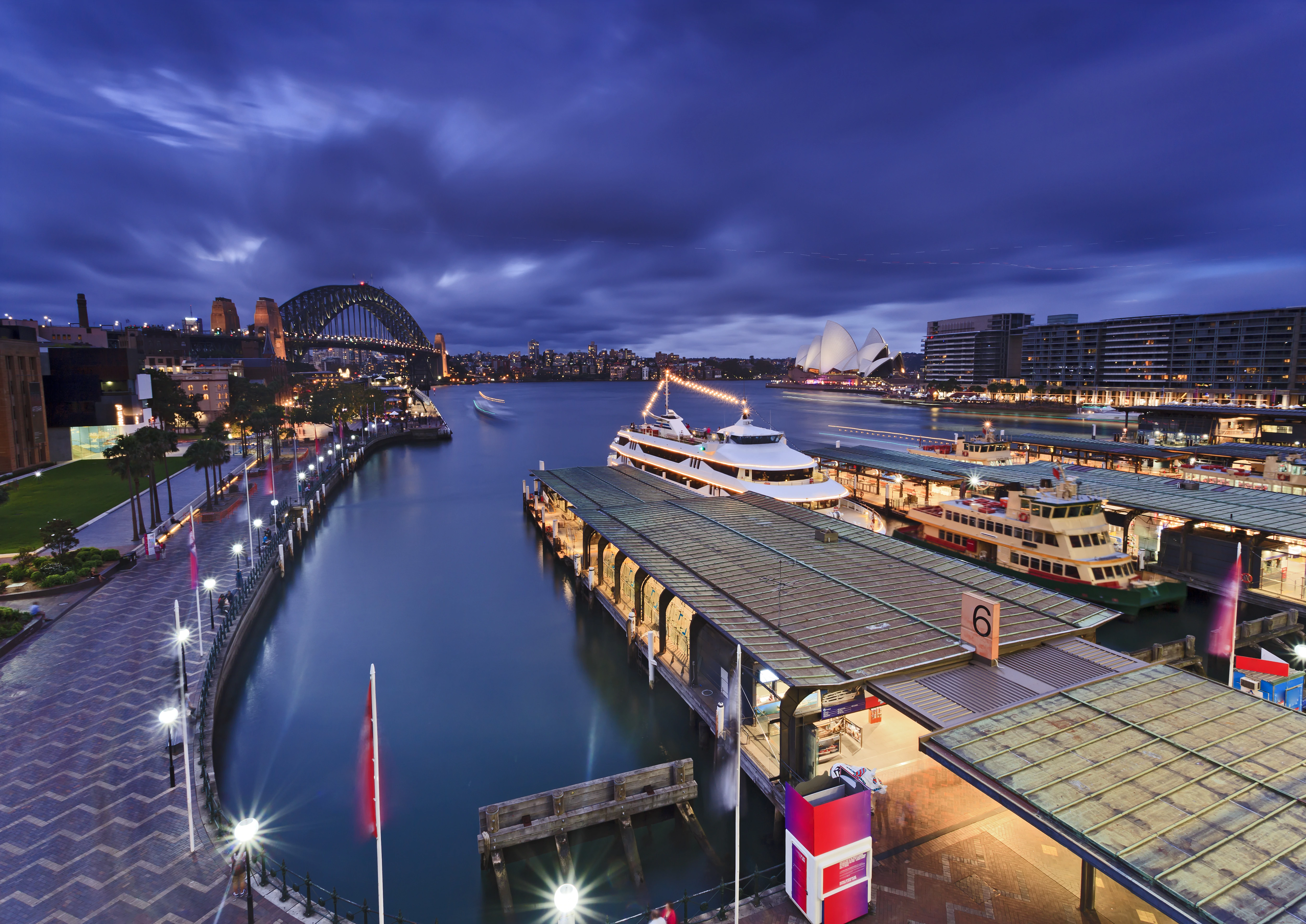 Sydney Harbour Dinner Cruise Circular Quay