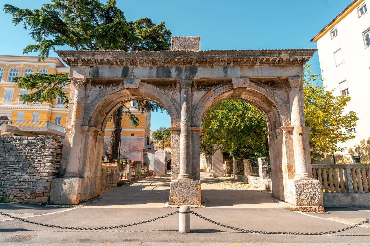 Pula Twin Gates