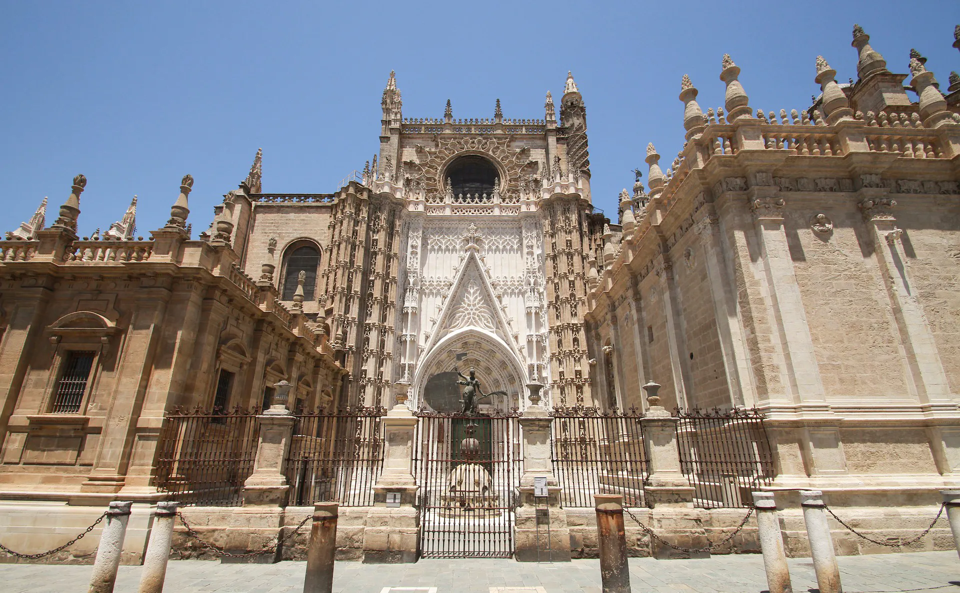 Seville Dress Code