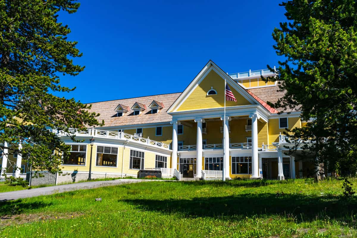 Lake Hotel
