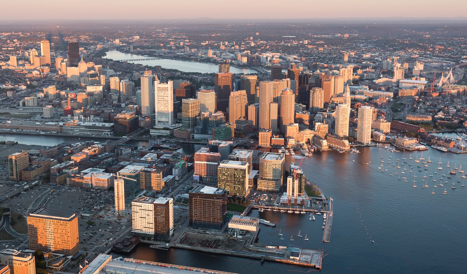 Boston Boat Tours on the Harbor