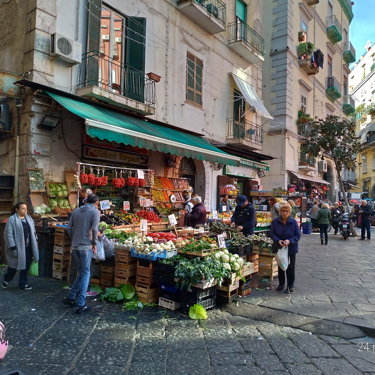 Pignasecca Market