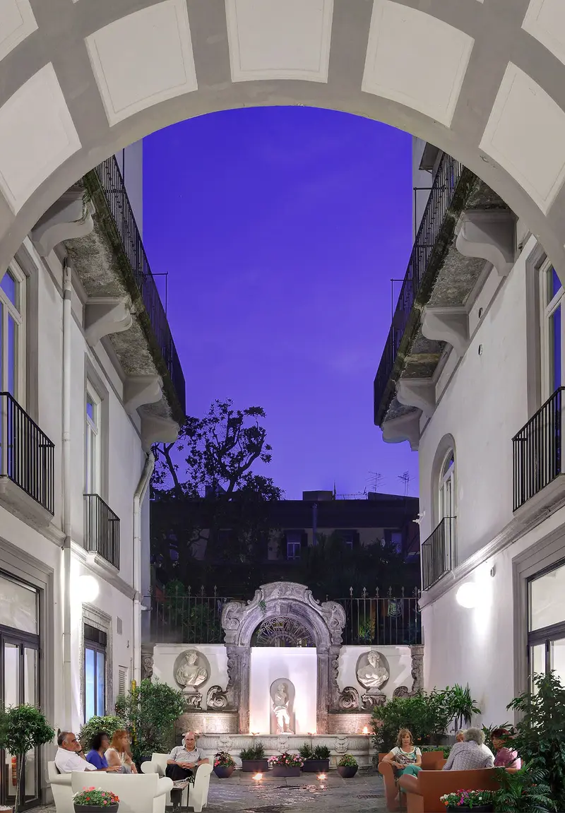Piazza Bellini