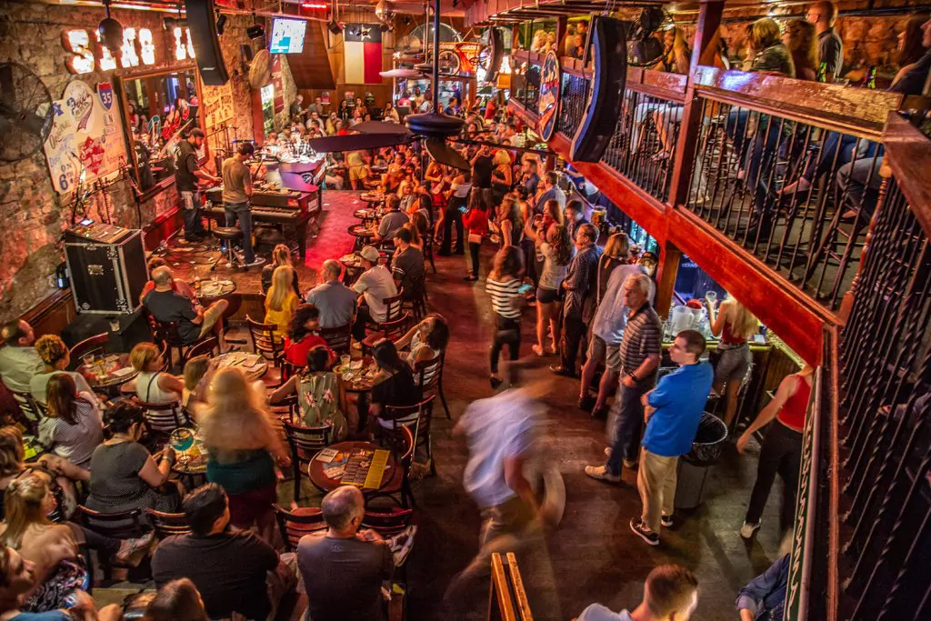 Your experience at Austin Bar Crawl