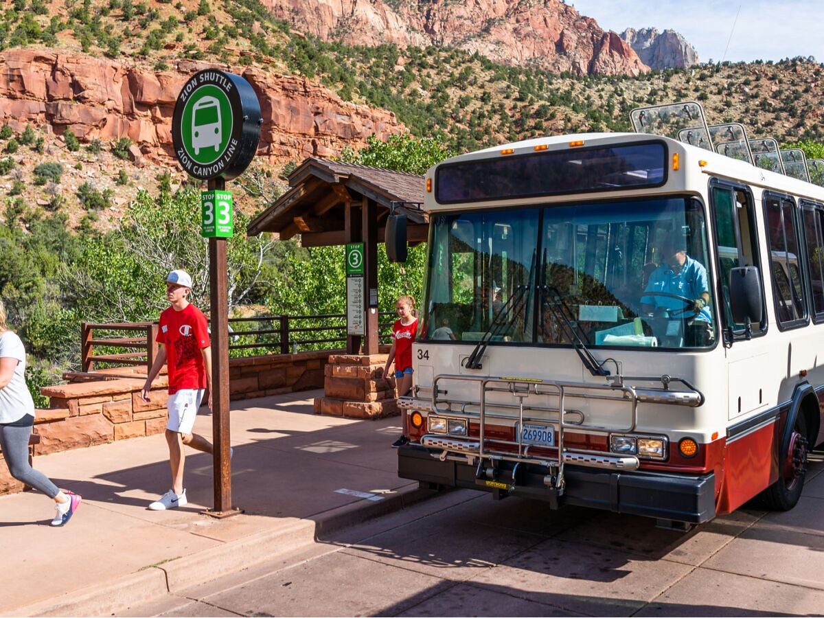 Your experience at Las Vegas to Zion National Park Shuttle