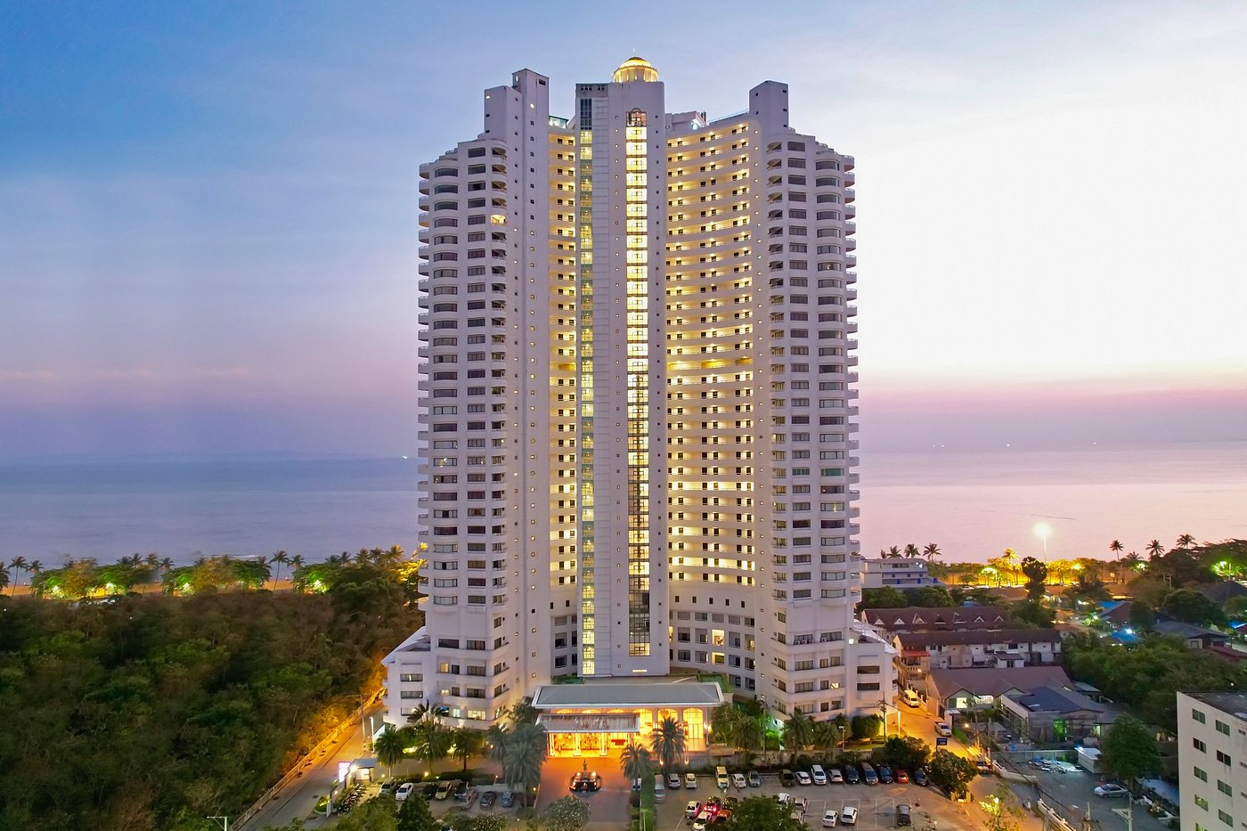 Grand Jomtien Palace