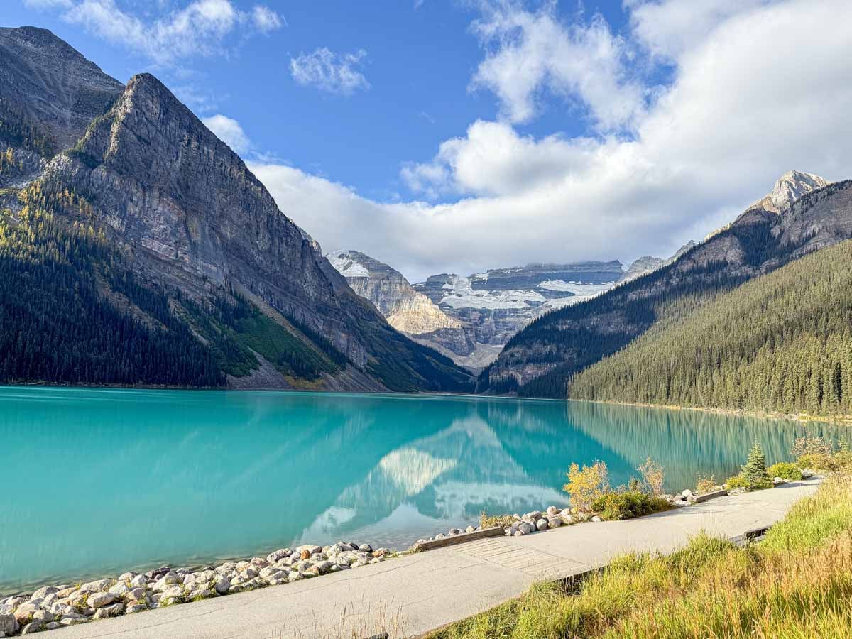 Lake Louise Lakeshore Trail
