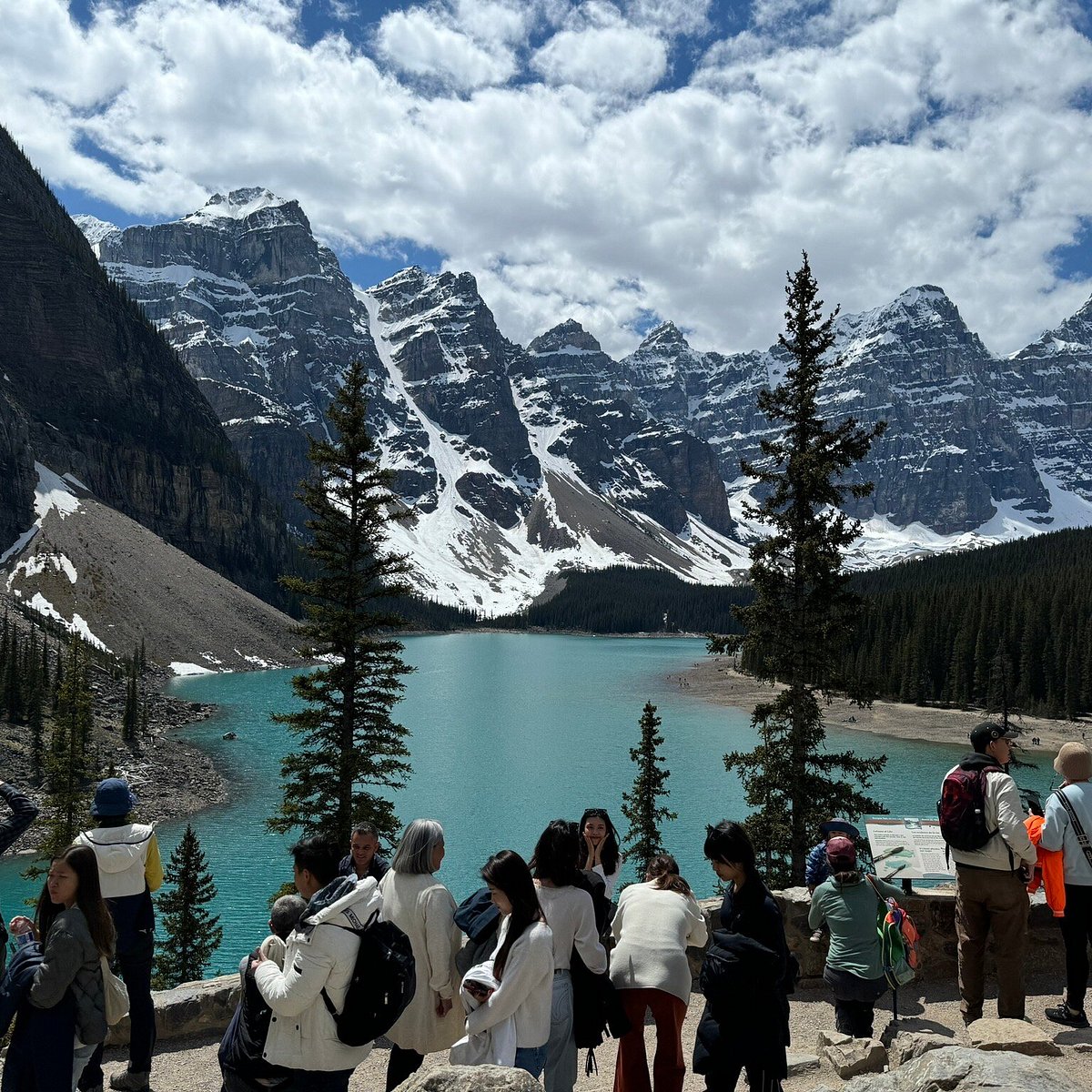 Lake Louise to Moraine Lake Shuttle