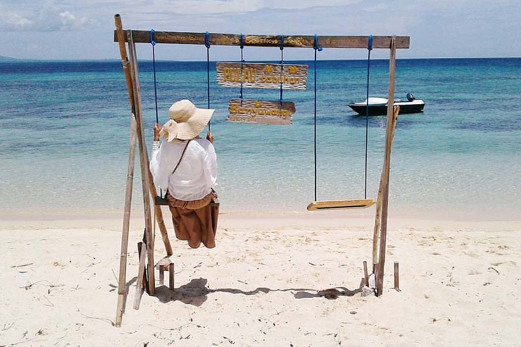 The Island Swing