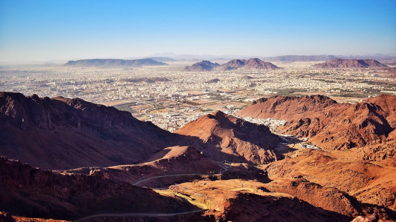 Mount Uhud Backdrop