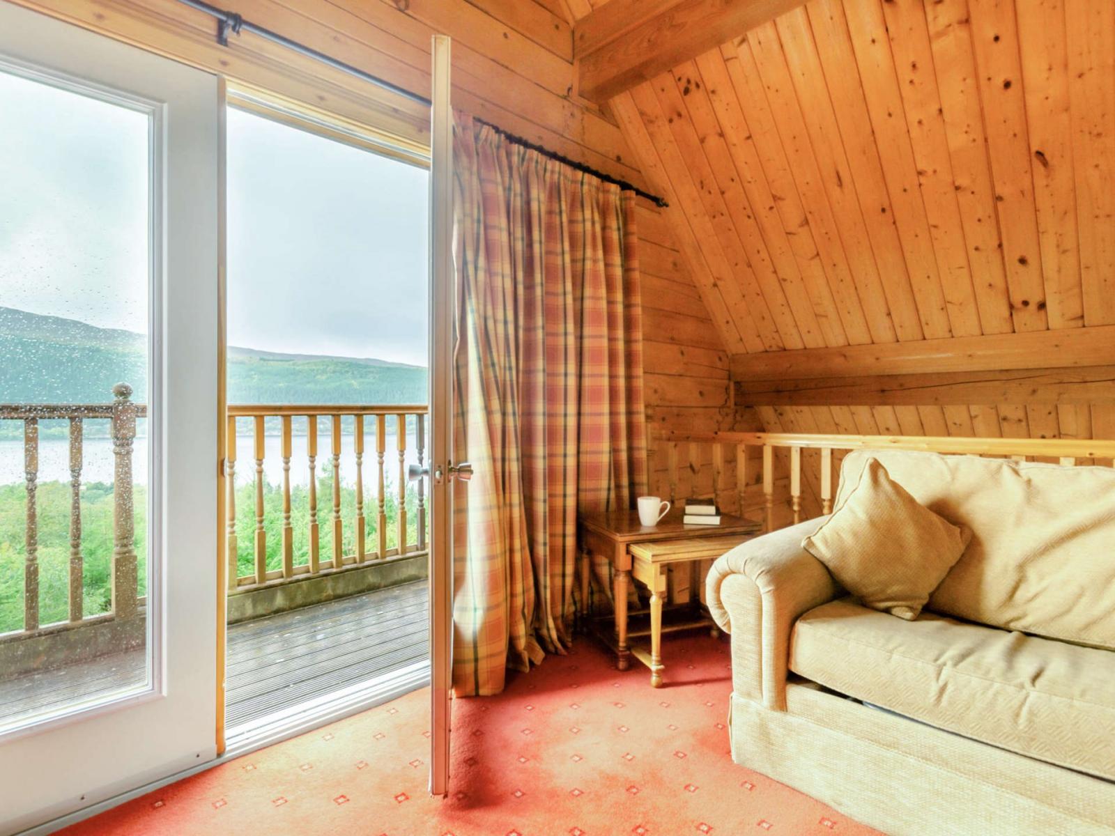 Cabin-side Window Frame