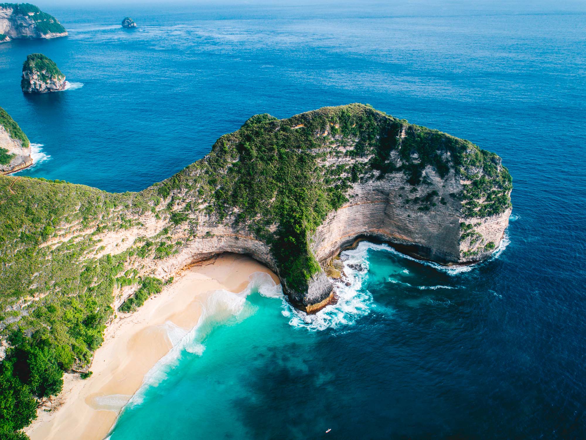 Explore Western Nusa Penida's Coastal Landmarks