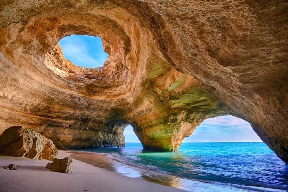 Algar de Benagil Skylight