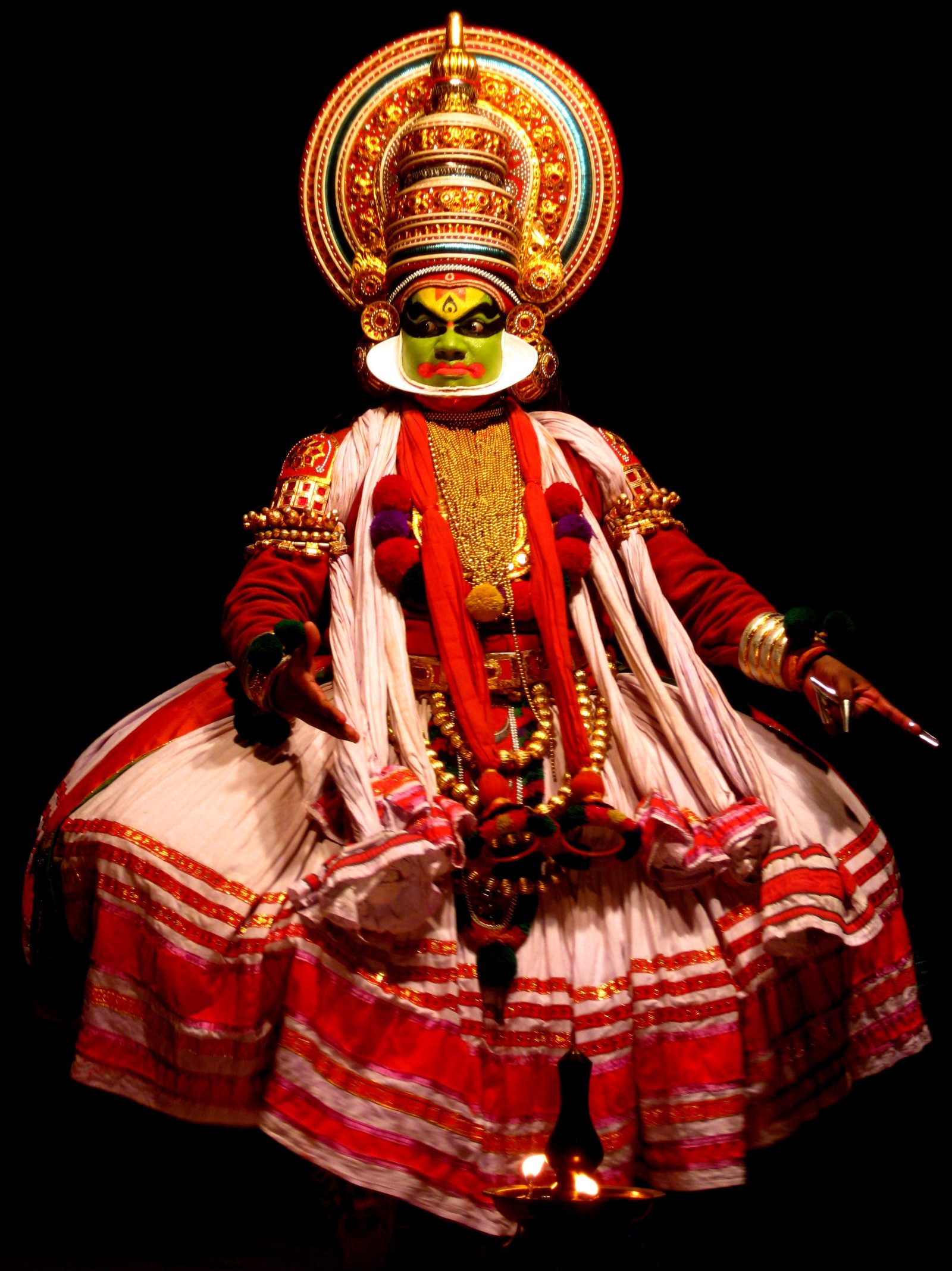 Experience an authentic kathakali show in kochi