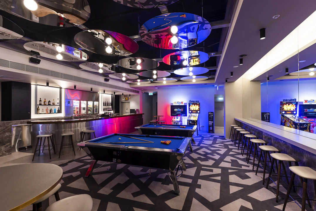 World Square Bar