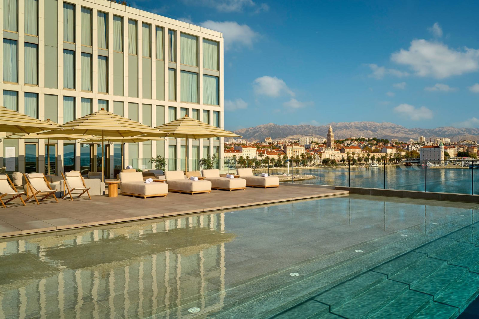 Split Luxury Suites