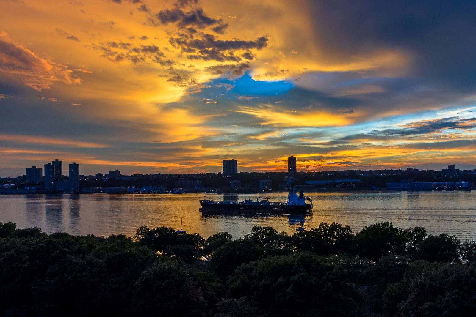 Sunset Cruise NYC on New York Harbor