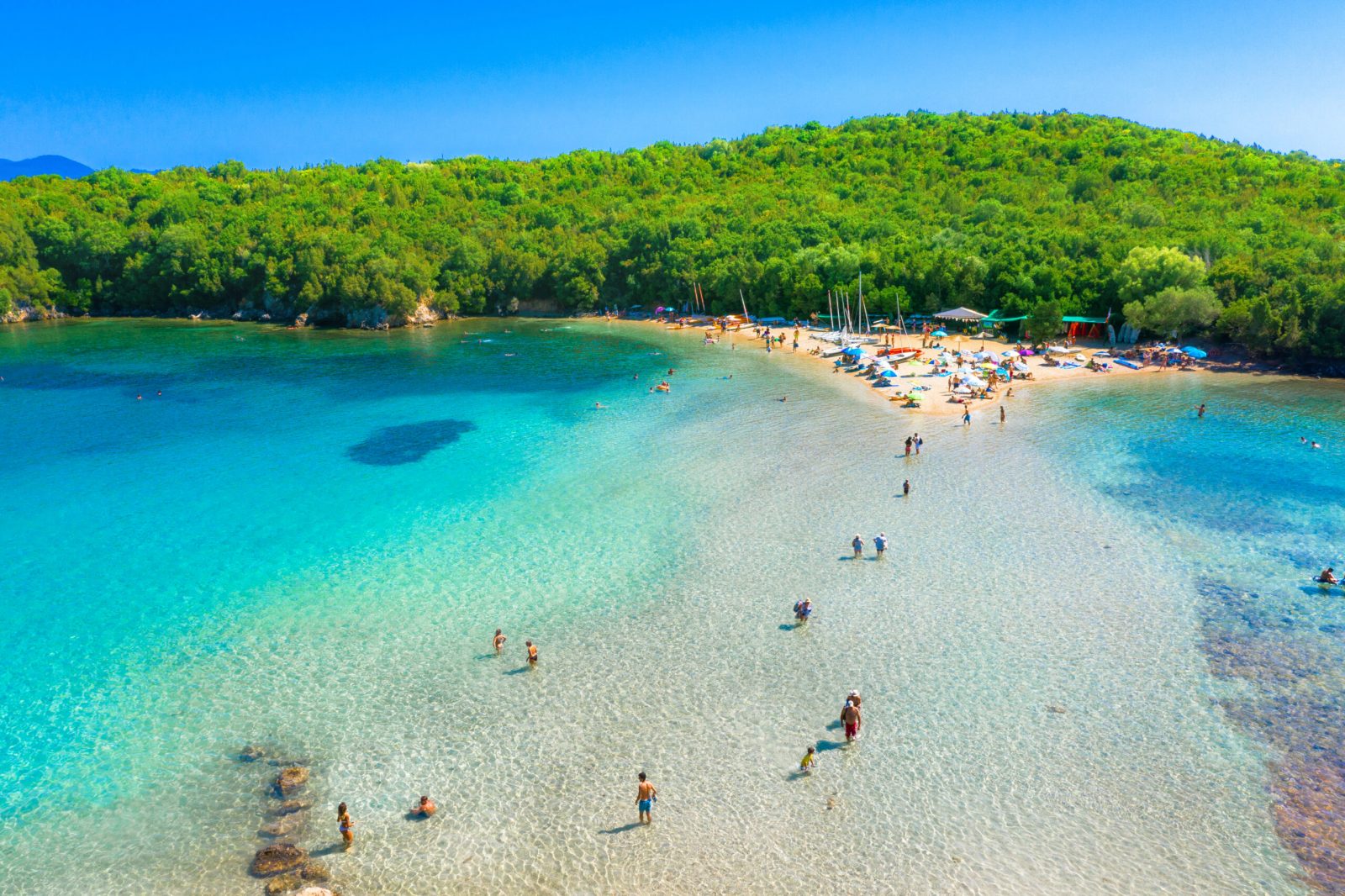Does the Blue Lagoon Provide Towels