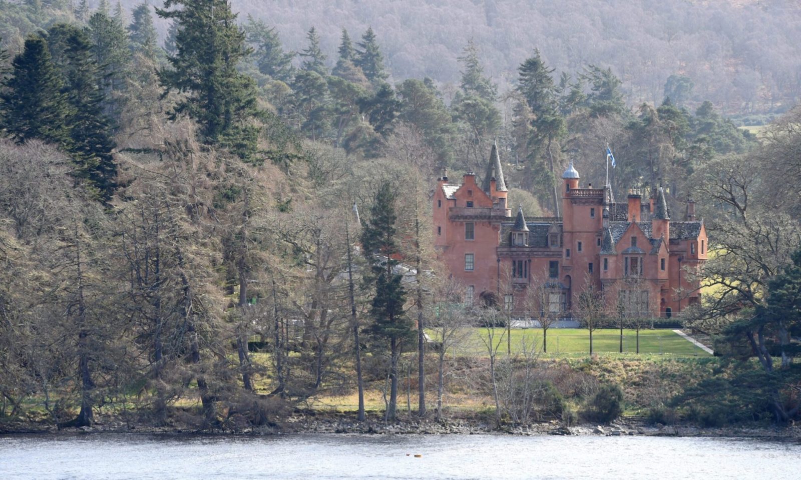 Aldourie Castle