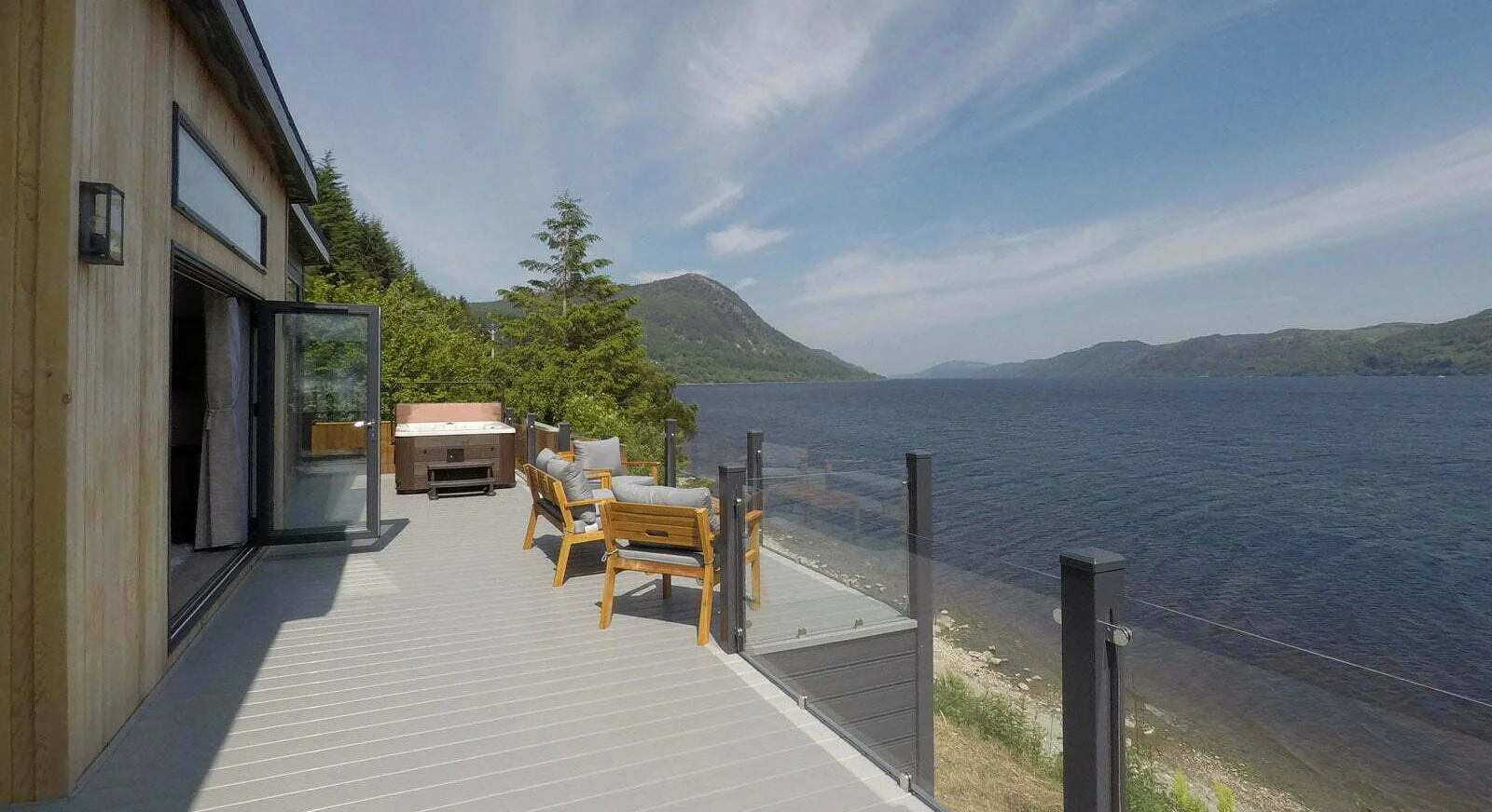 Loch Ness-side lodgings