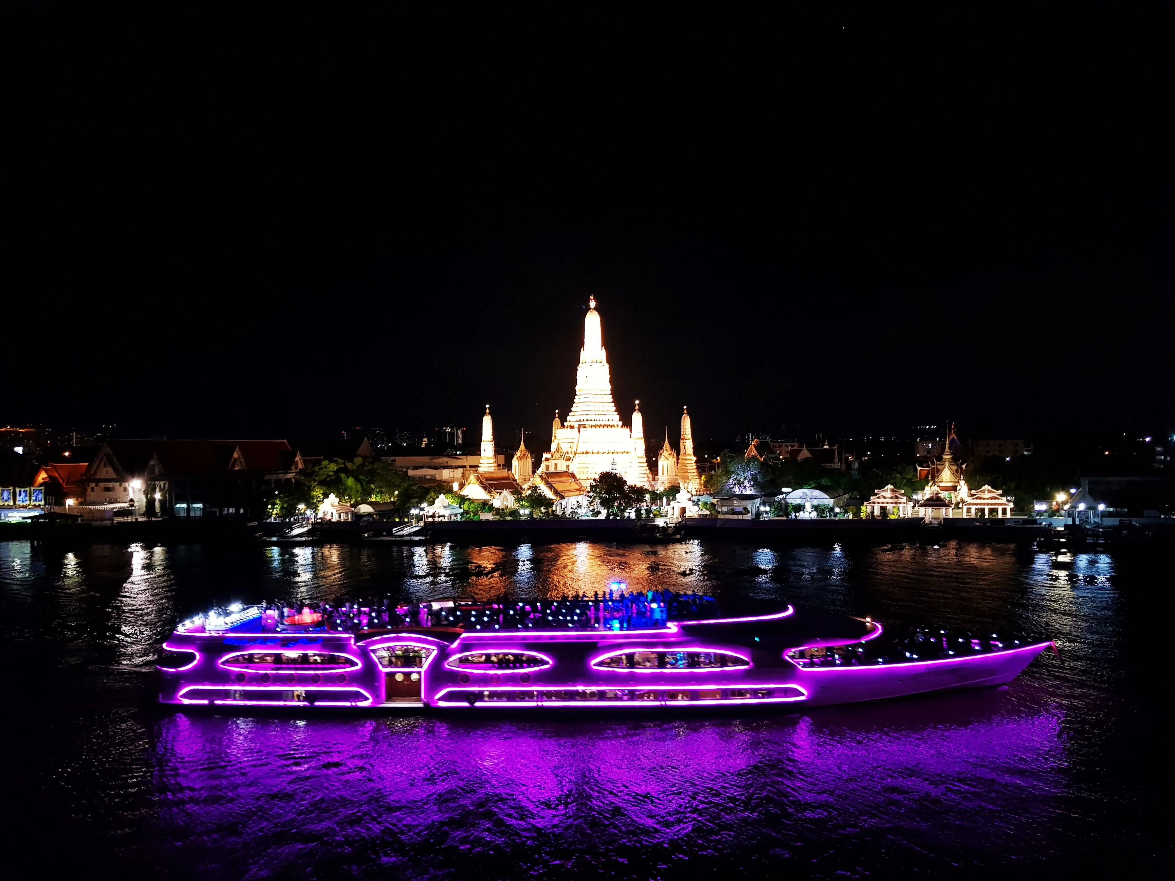 Chaophraya Dinner Cruise Timing