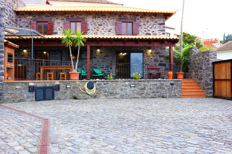 Seixal Sunny Villa