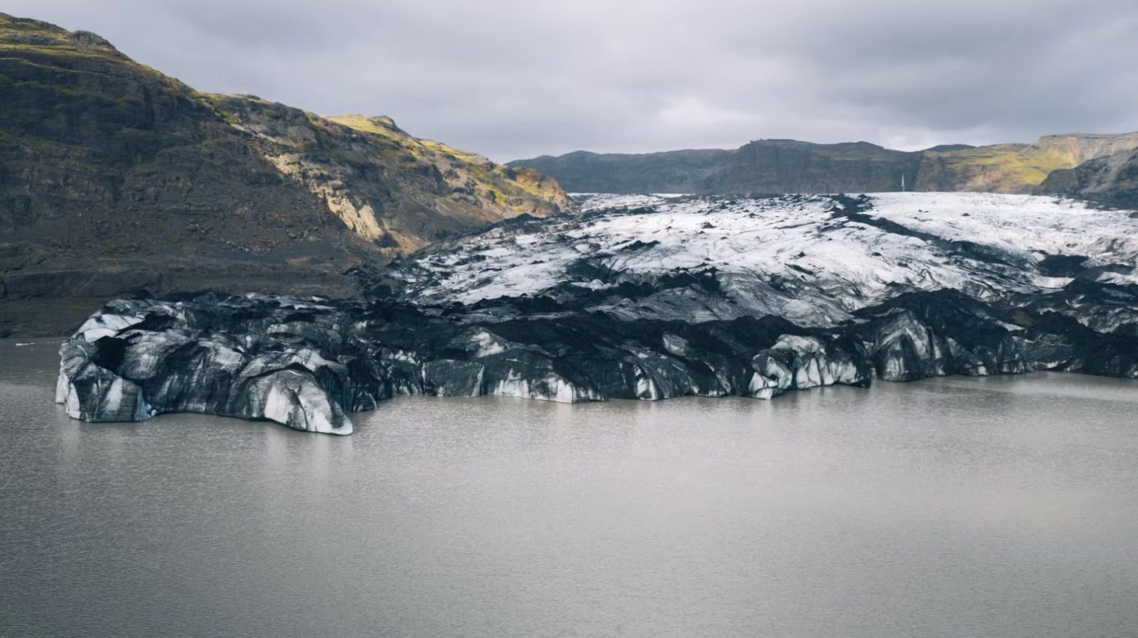 Sólheimajökull Crevasses and Ash Cones
