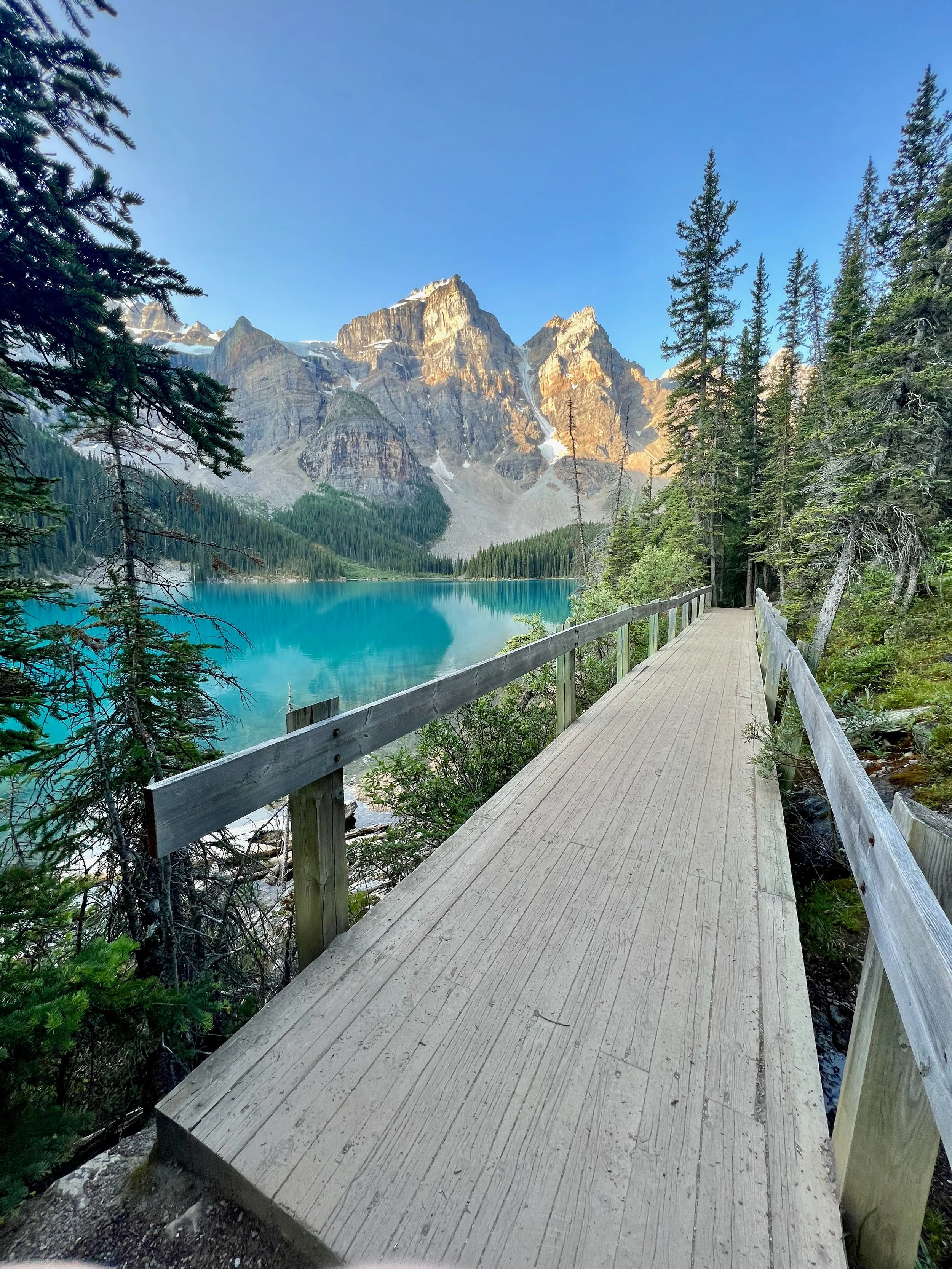 Moraine Lake Shoreline Trail