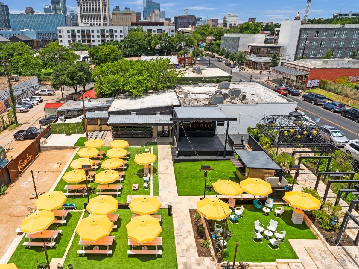 Outdoor Bars in Austin