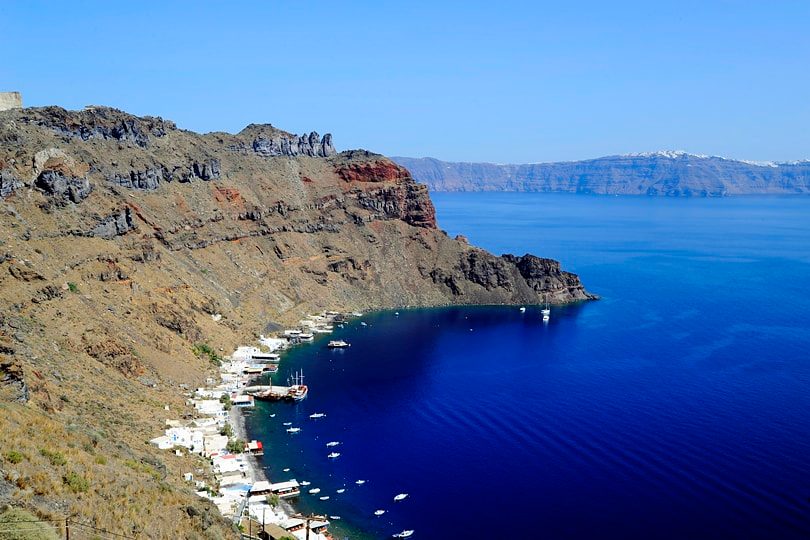 Manolas Village Clifftop