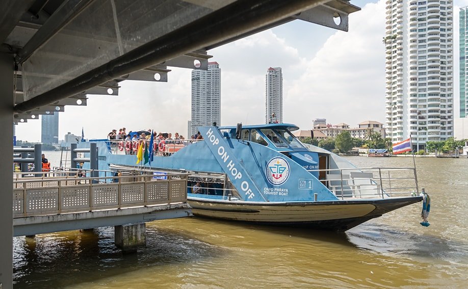 River Cruise Bangkok Pier