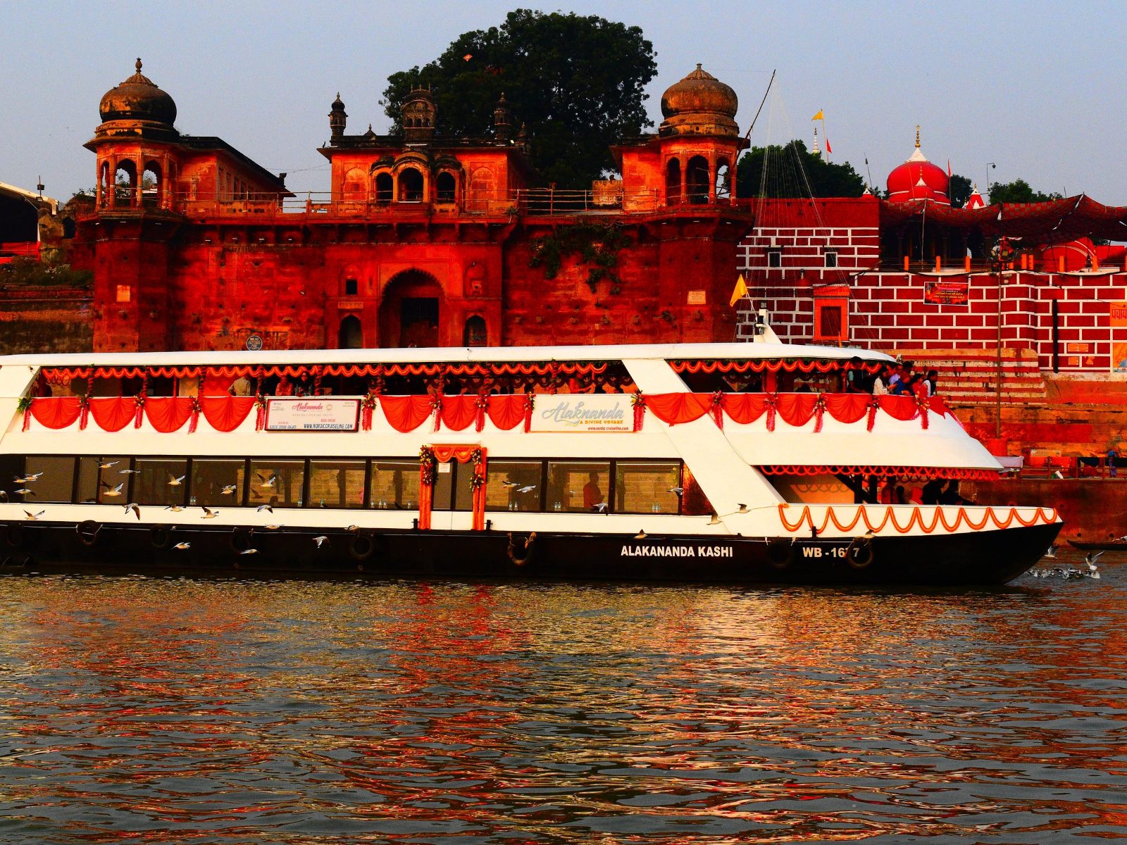 Alaknanda Cruise Exterior