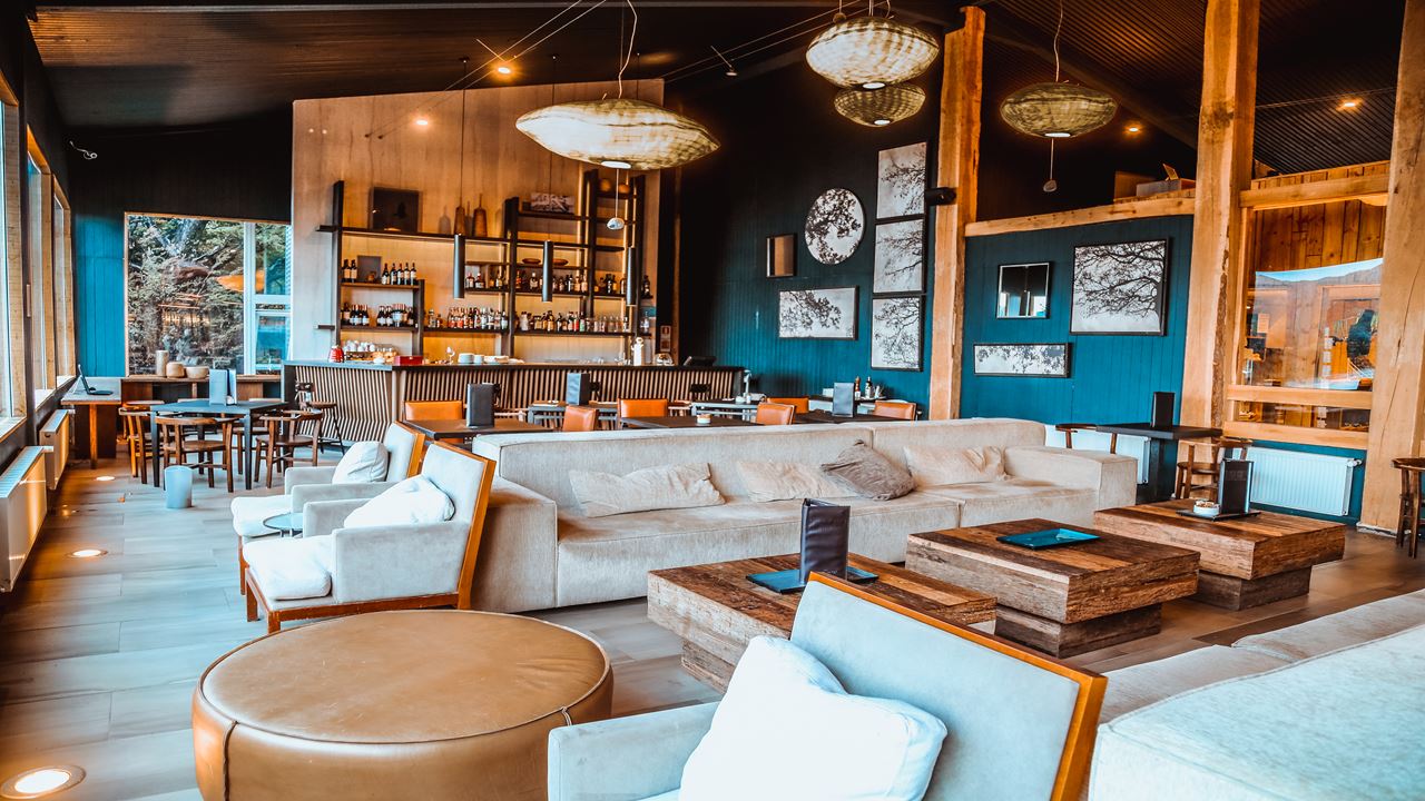Check-in at Hotel Lago Grey