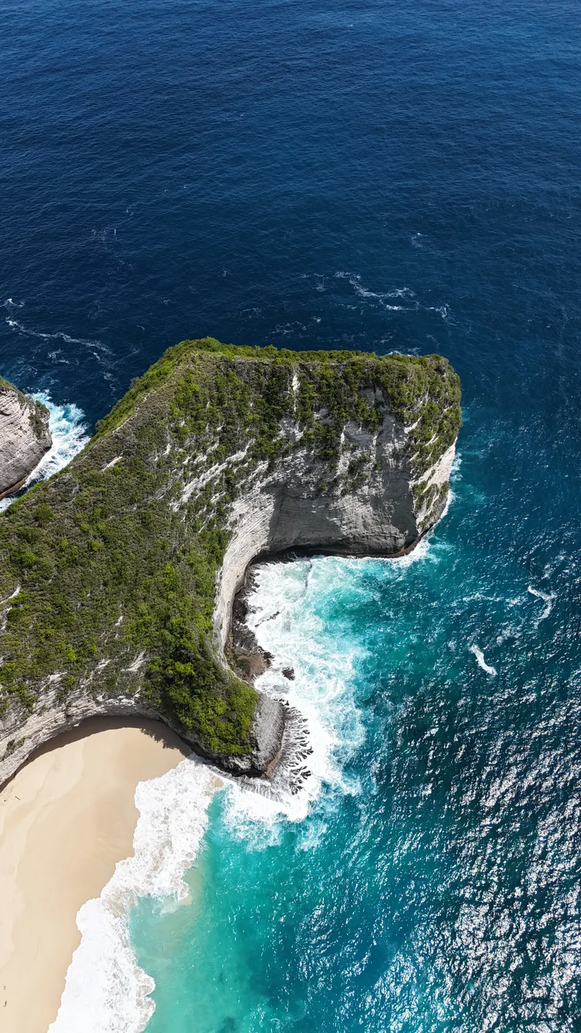 Is East or West Nusa Penida Better