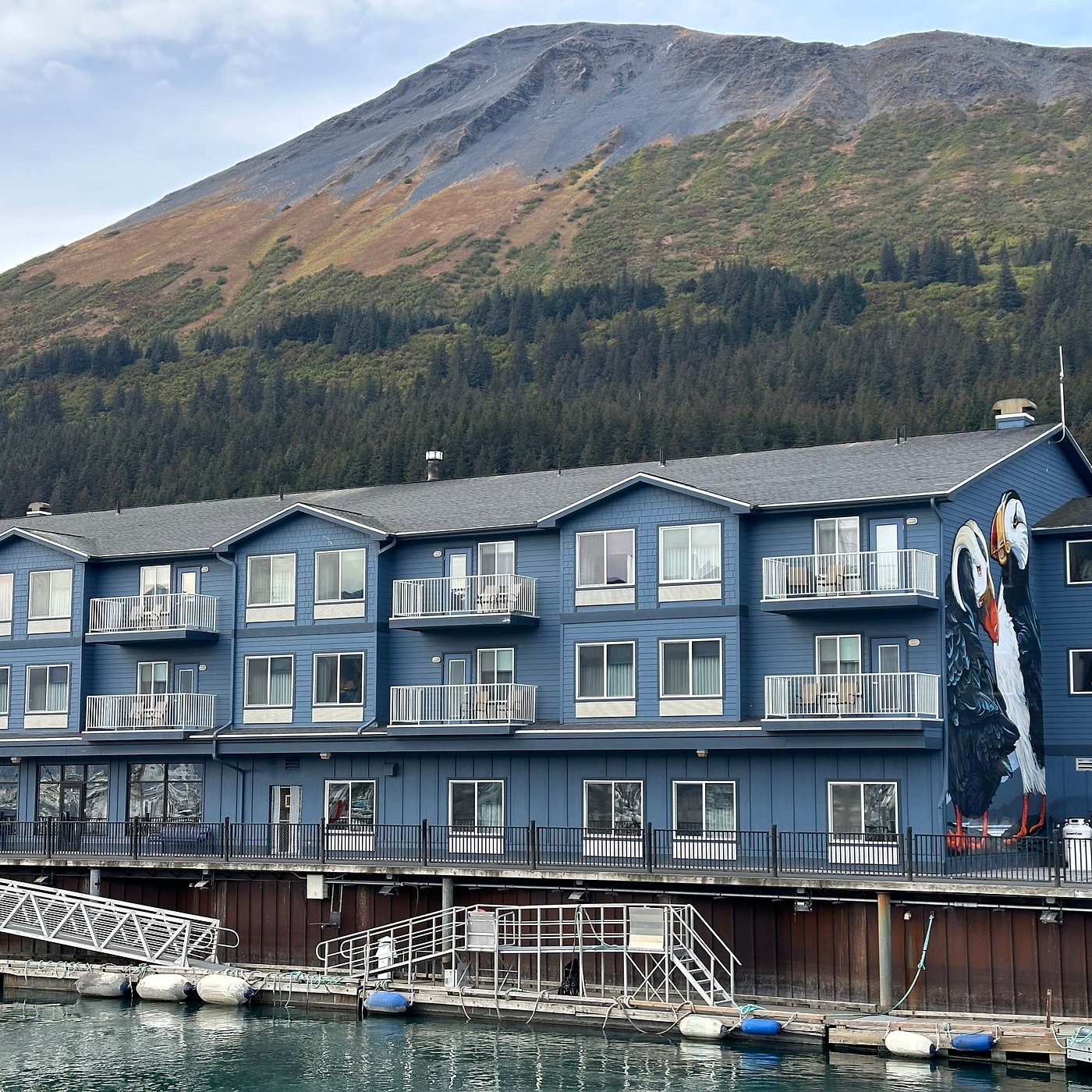 Harbor 360 Hotel