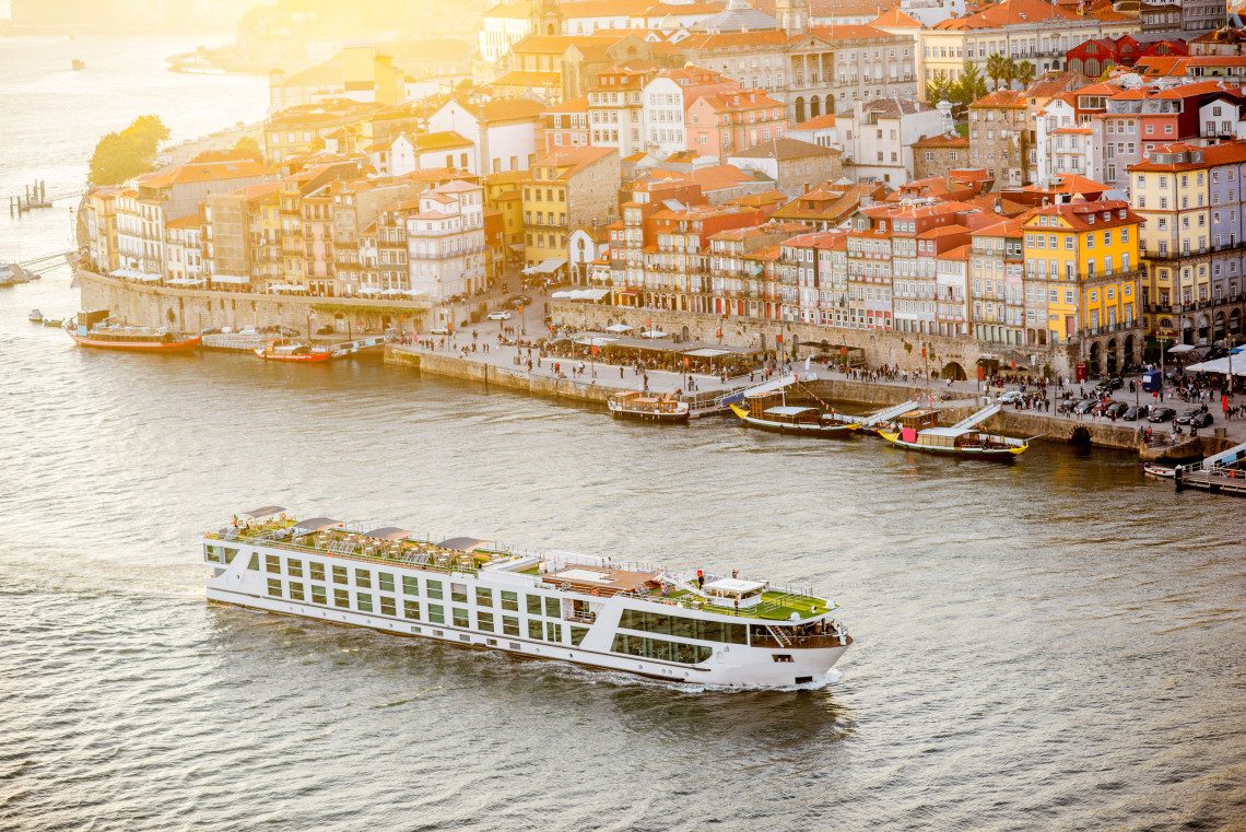 Where Do River Cruise Ships Dock in Porto