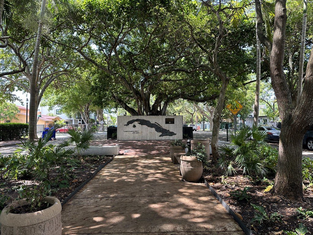 Cuban Memorial Boulevard