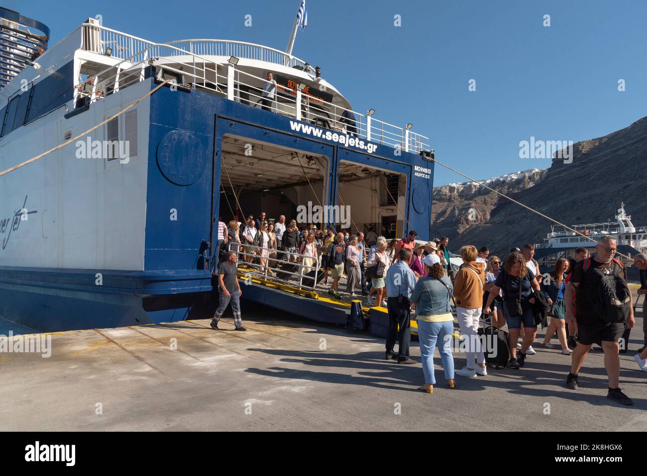 Crete to Santorini Ferry Time