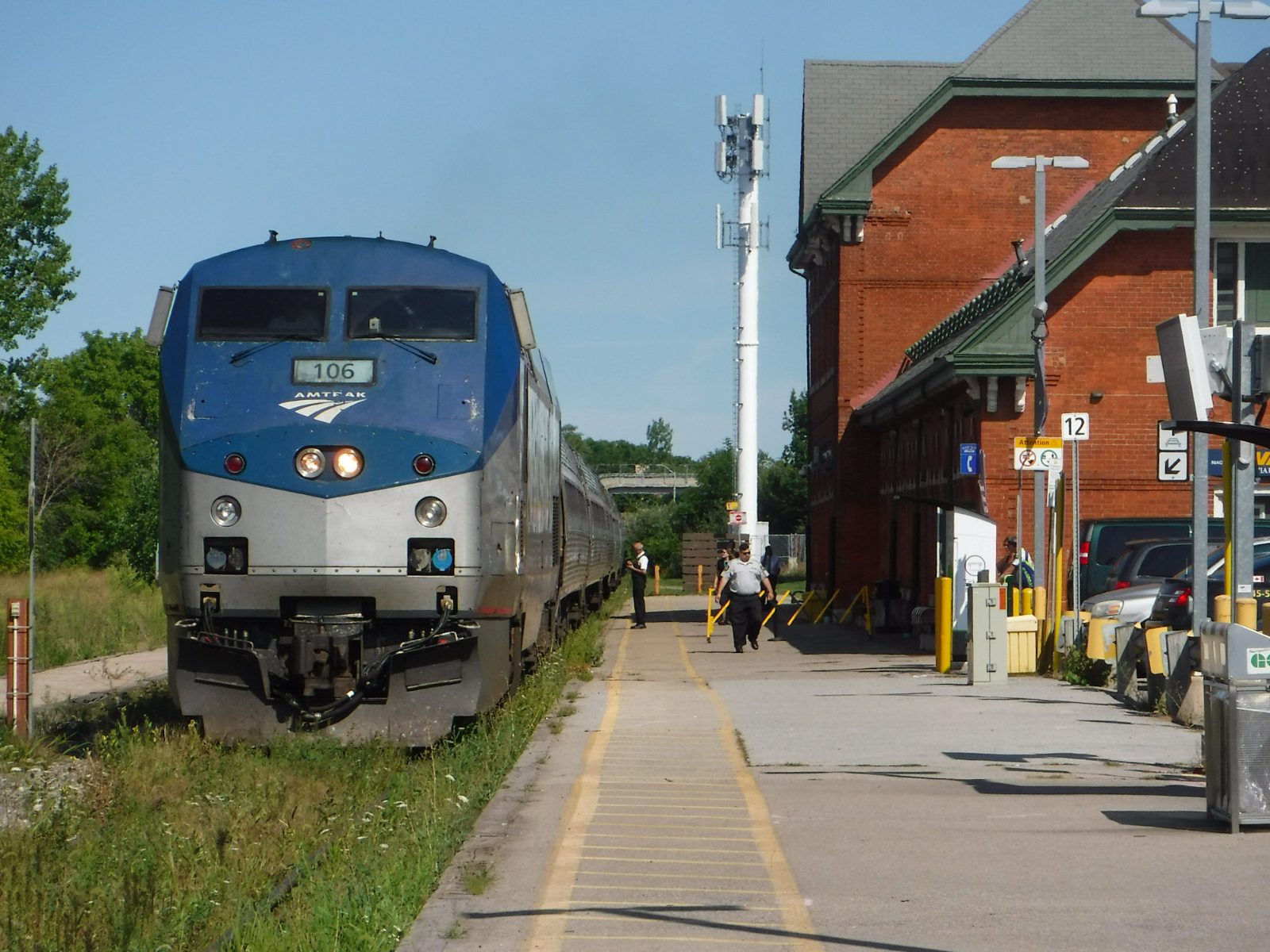 How to Go to Niagara Falls From Toronto by Train