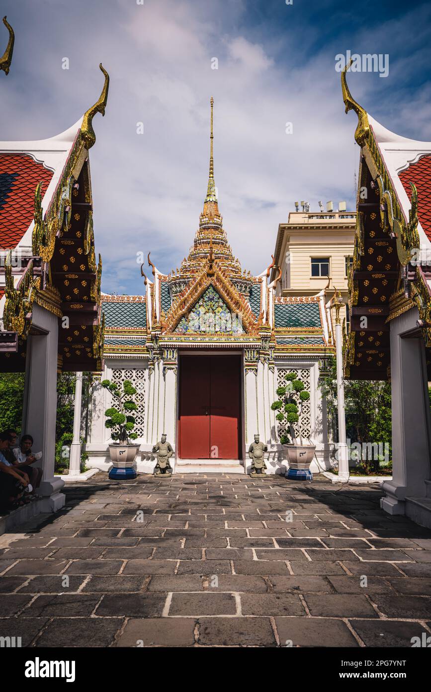 Bangkok Temple Dress Code