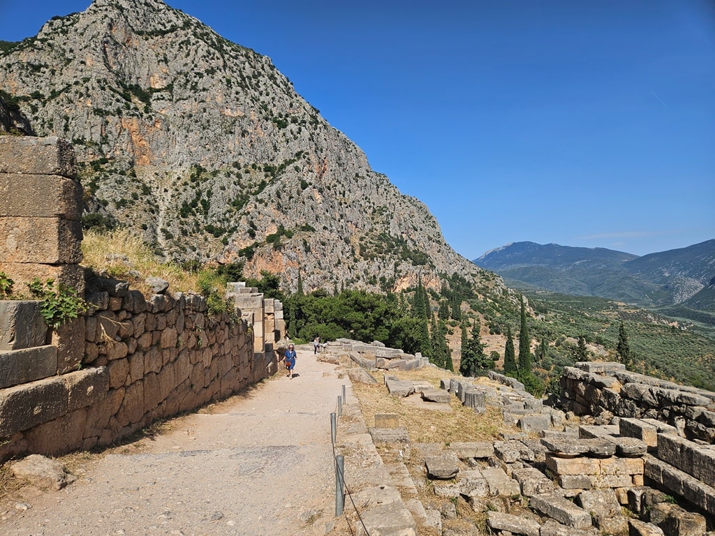 Delphi Day Trip From Athens